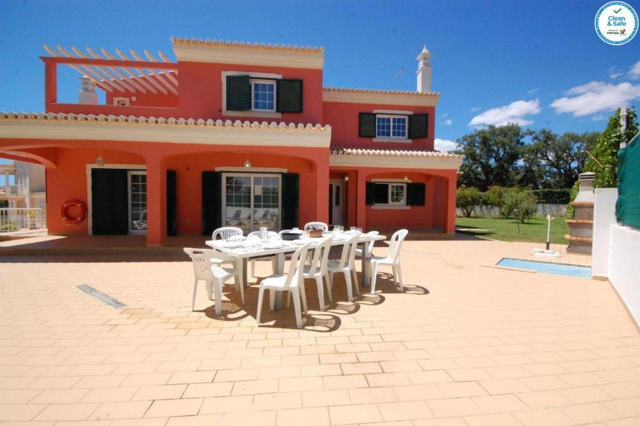Mikael - Free Wi-fi - Aircon - Private Pool By Bedzy Villa *
