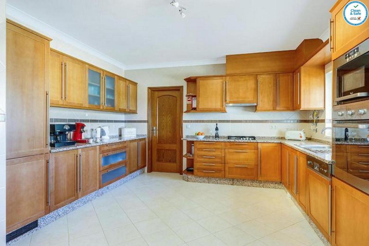 Mikael - Free Wi-fi - Aircon - Private Pool By Bedzy Villa Albufeira