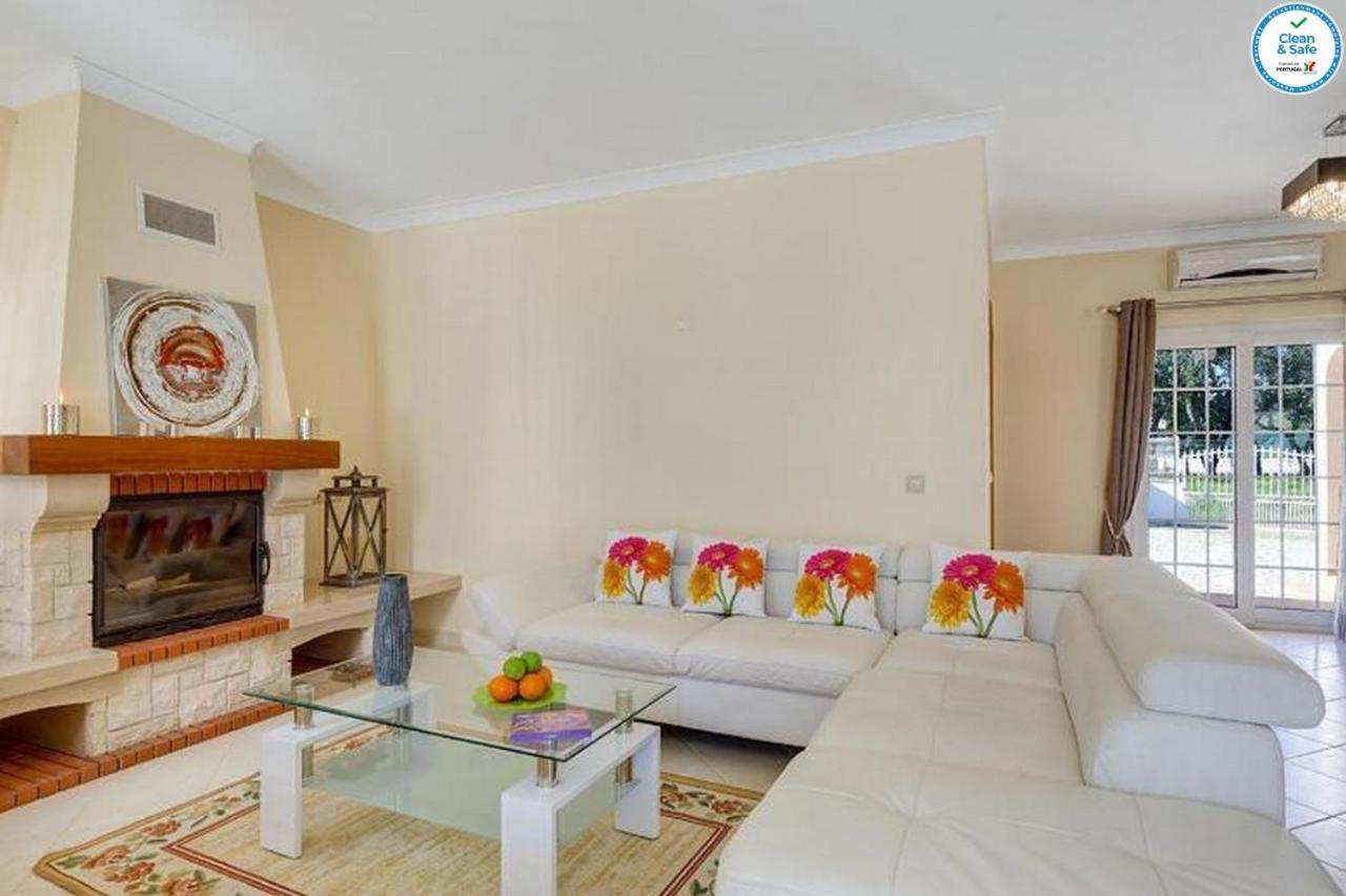 Villa Mikael - Free Wi-fi - Aircon - Private Pool By Bedzy