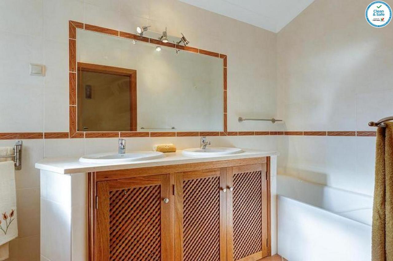 Mikael - Free Wi-fi - Aircon - Private Pool By Bedzy Villa *