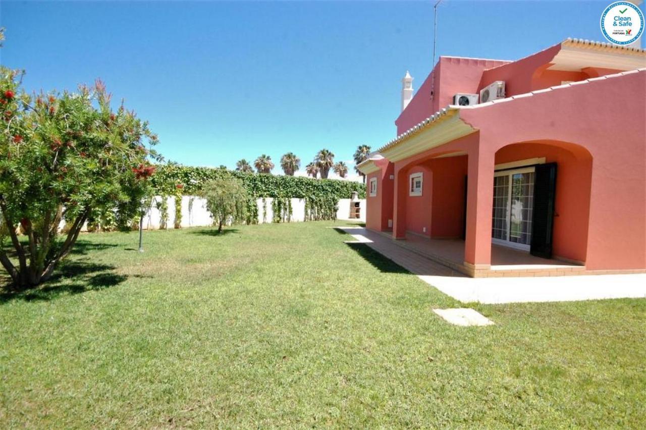 Villa Mikael - Free Wi-fi - Aircon - Private Pool By Bedzy